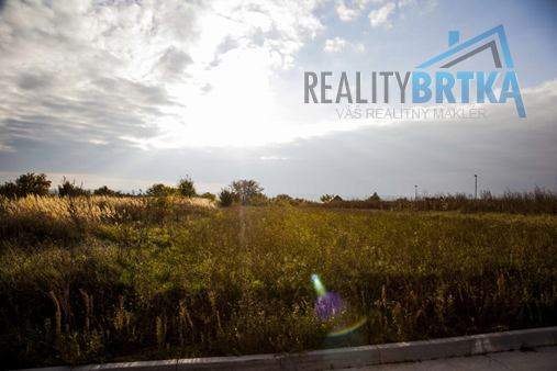 Predaj pozemok Nitra - Veľké Janíkovce